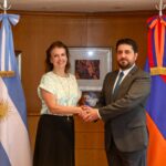 Encuentro entre la canciller Diana Mondino y el embajador de Armenia, Hovhannes Virabyan