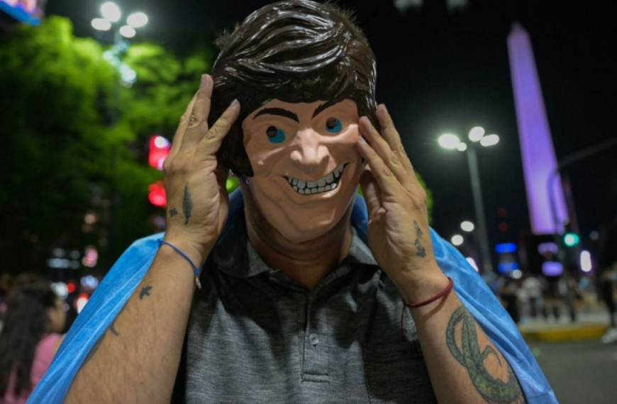 Memes del triunfo de Javier Milei, presidente de Argentina.