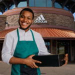 Cuánto gana un vendedor de Adidas en Orlando: Descubre su sueldo