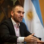 Ministro de Economía de Argentina conmemora aniversario del Genocidio Armenio